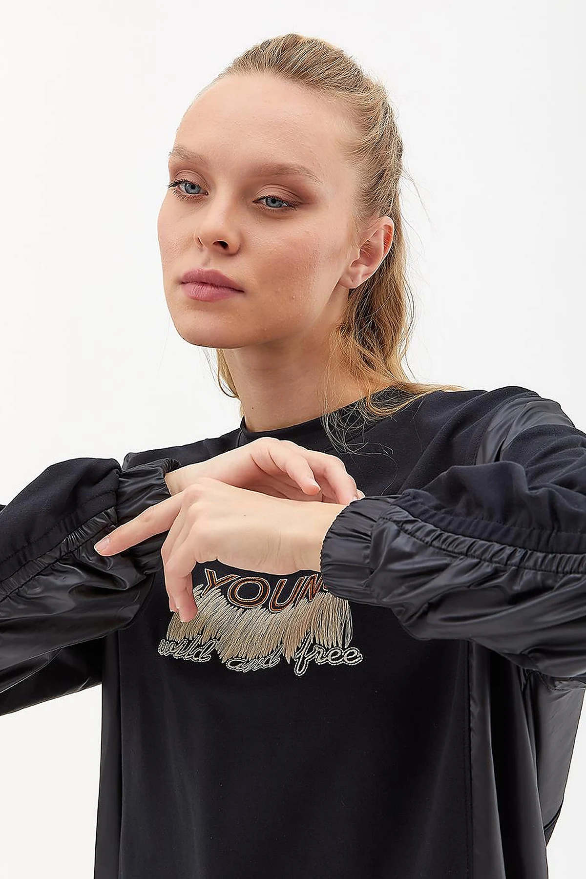 Slogan Embroidered Sweatshirt Black