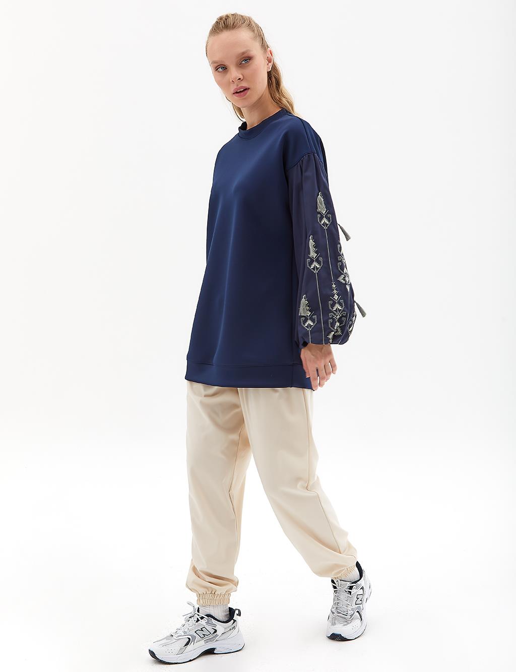 Etamine Embroidered Balloon Sleeve Sweatshirt Navy Blue