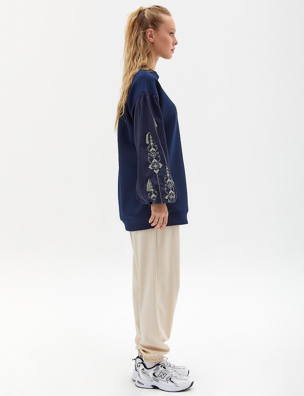 Etamine Embroidered Balloon Sleeve Sweatshirt Navy Blue