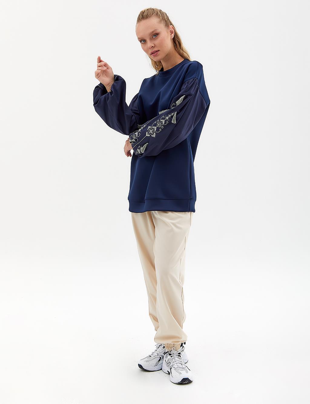 Etamine Embroidered Balloon Sleeve Sweatshirt Navy Blue