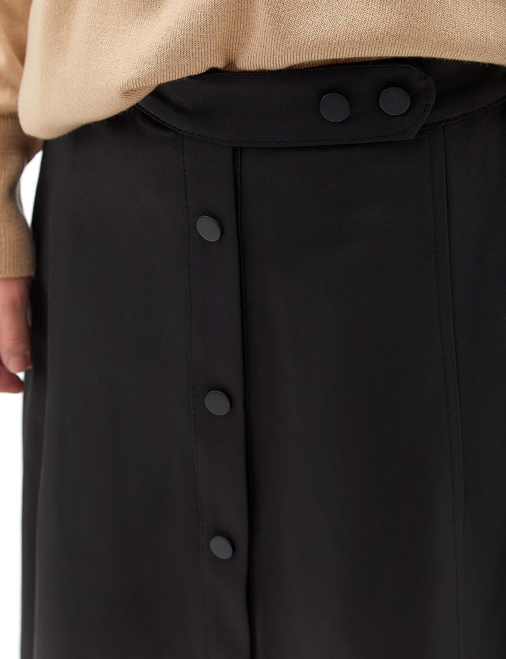 Snap Detail Flared Skirt Black