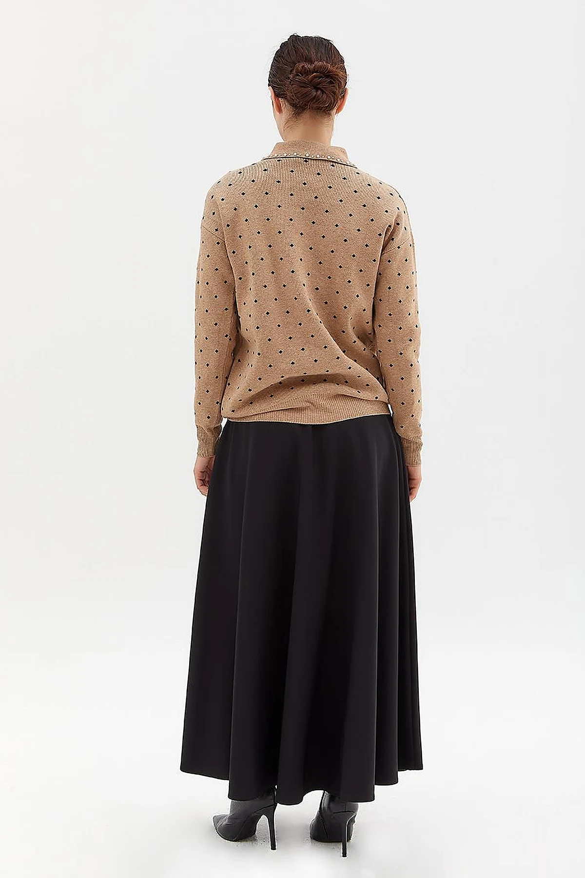 Polka Dot Bead Embroidered Knitwear Sweater Beige Navy Blue