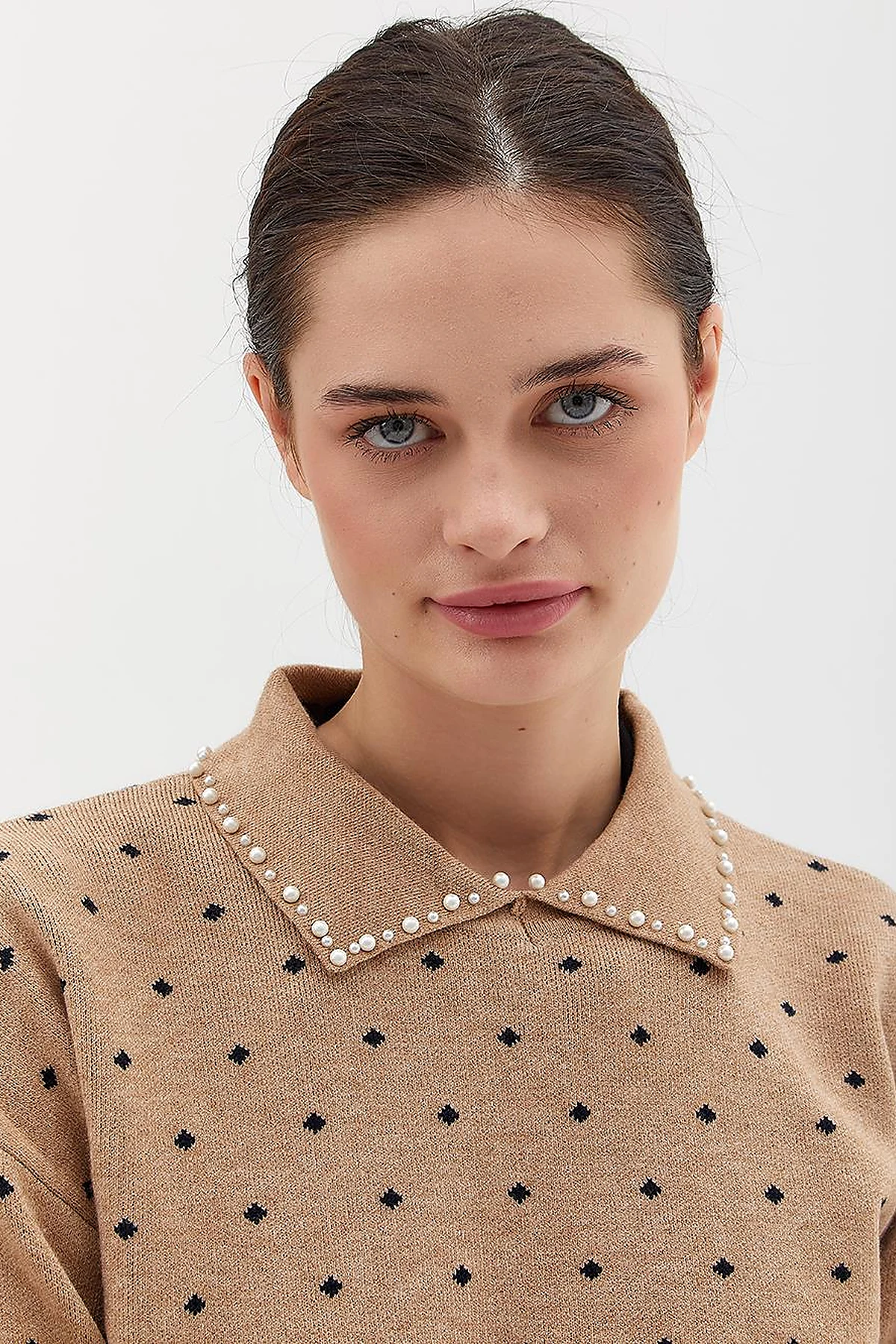 Polka Dot Bead Embroidered Knitwear Sweater Beige Navy Blue
