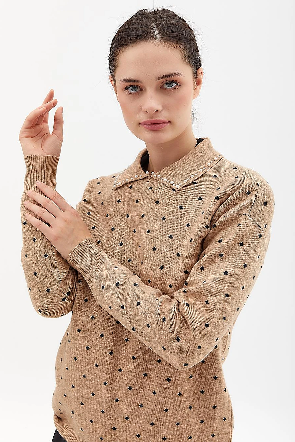 Polka Dot Bead Embroidered Knitwear Sweater Beige Navy Blue