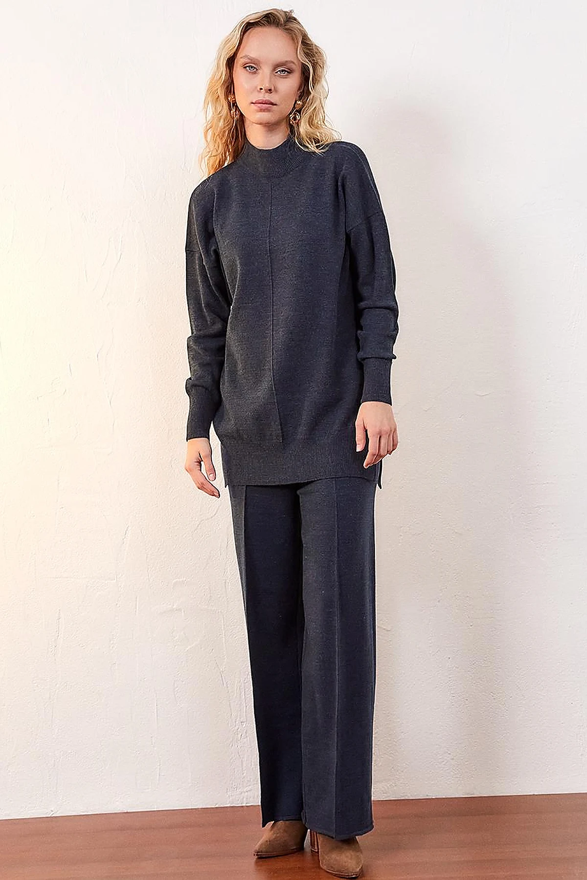 Drop-Shoulder Half Turtleneck Knit Tunic Navy Blue