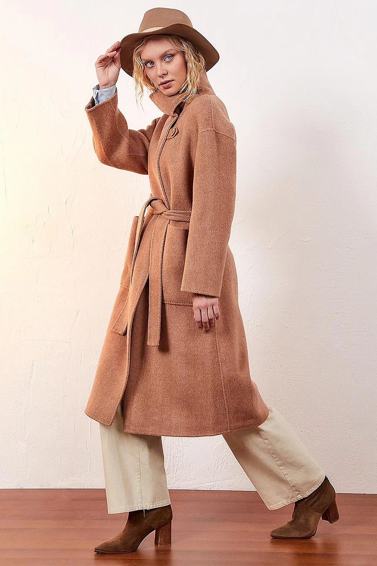 Premium Wool Double Pocket Double Breasted Coat Camel