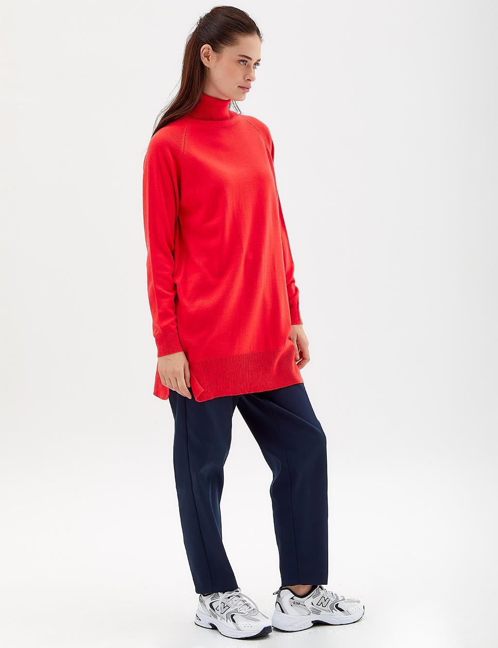 Turtleneck Knit Blouse in Pomegranate Blossom