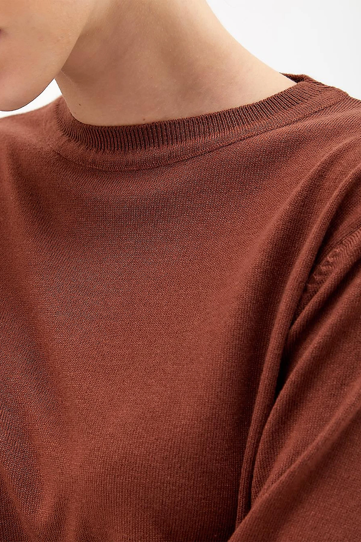 Round Neck Collar Knitwear Sweater Dark Brown