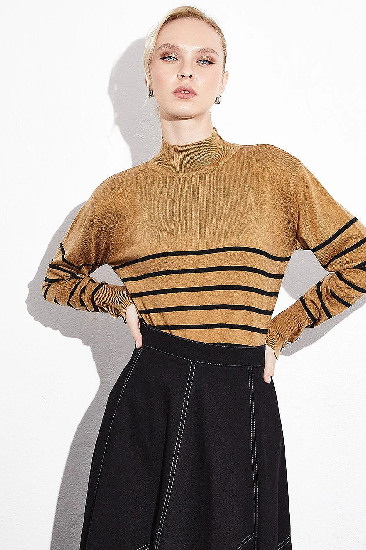 Turtleneck Striped Knitwear Sweater Beige Black