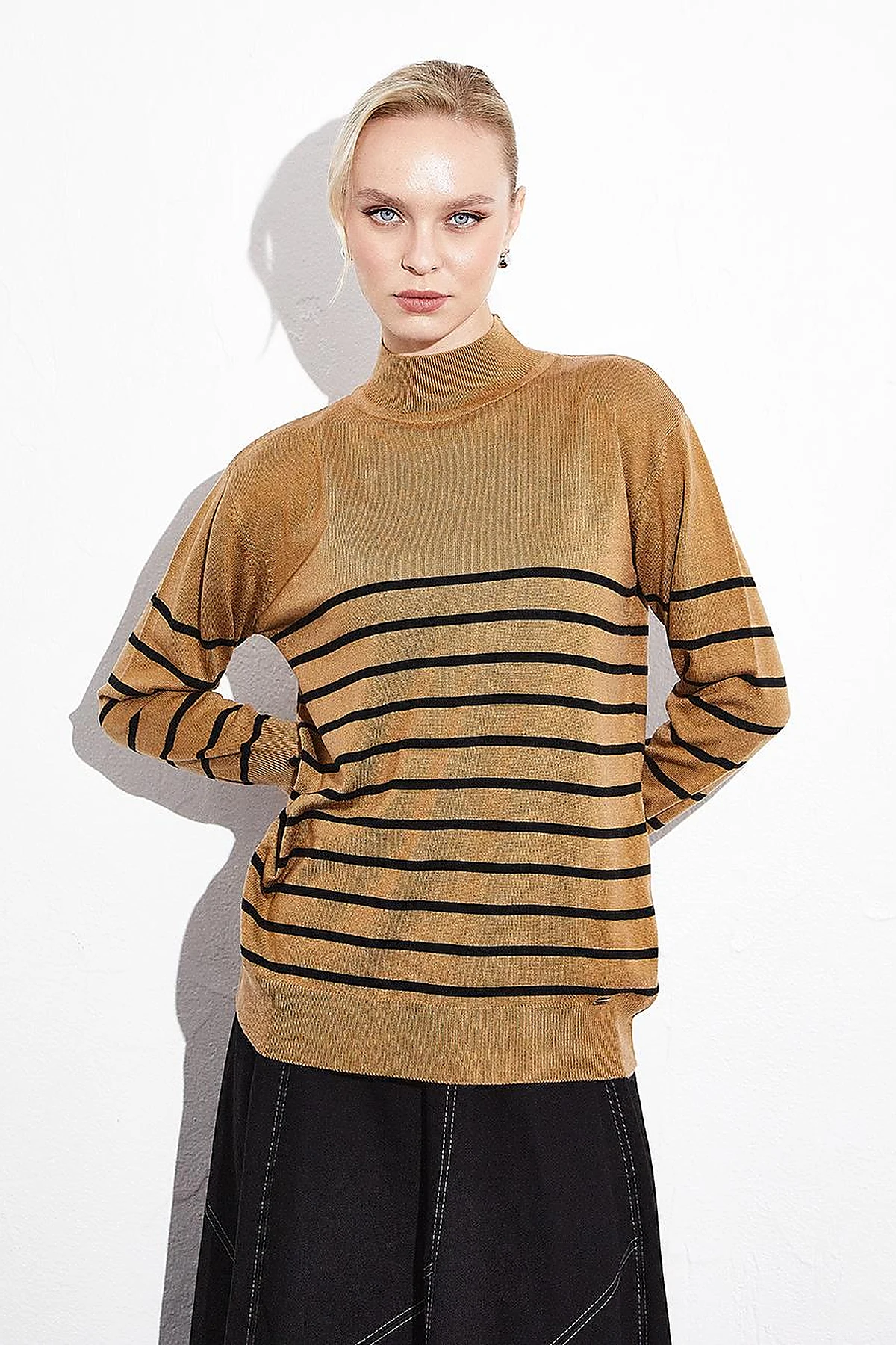Turtleneck Striped Knitwear Sweater Beige Black