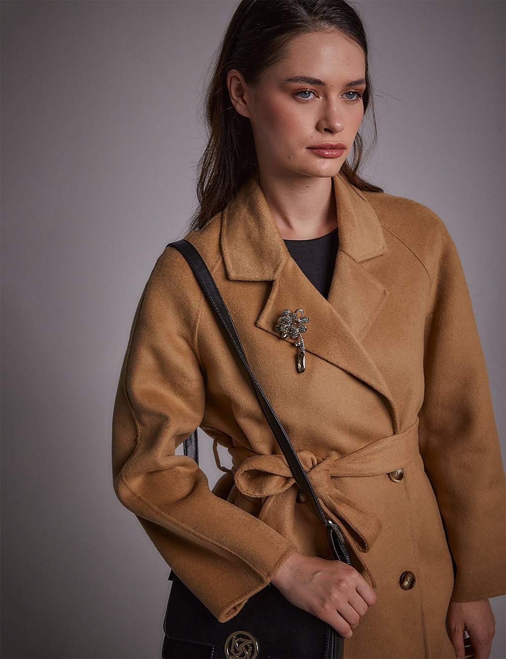 Flower Figured Stone Brooch Beige