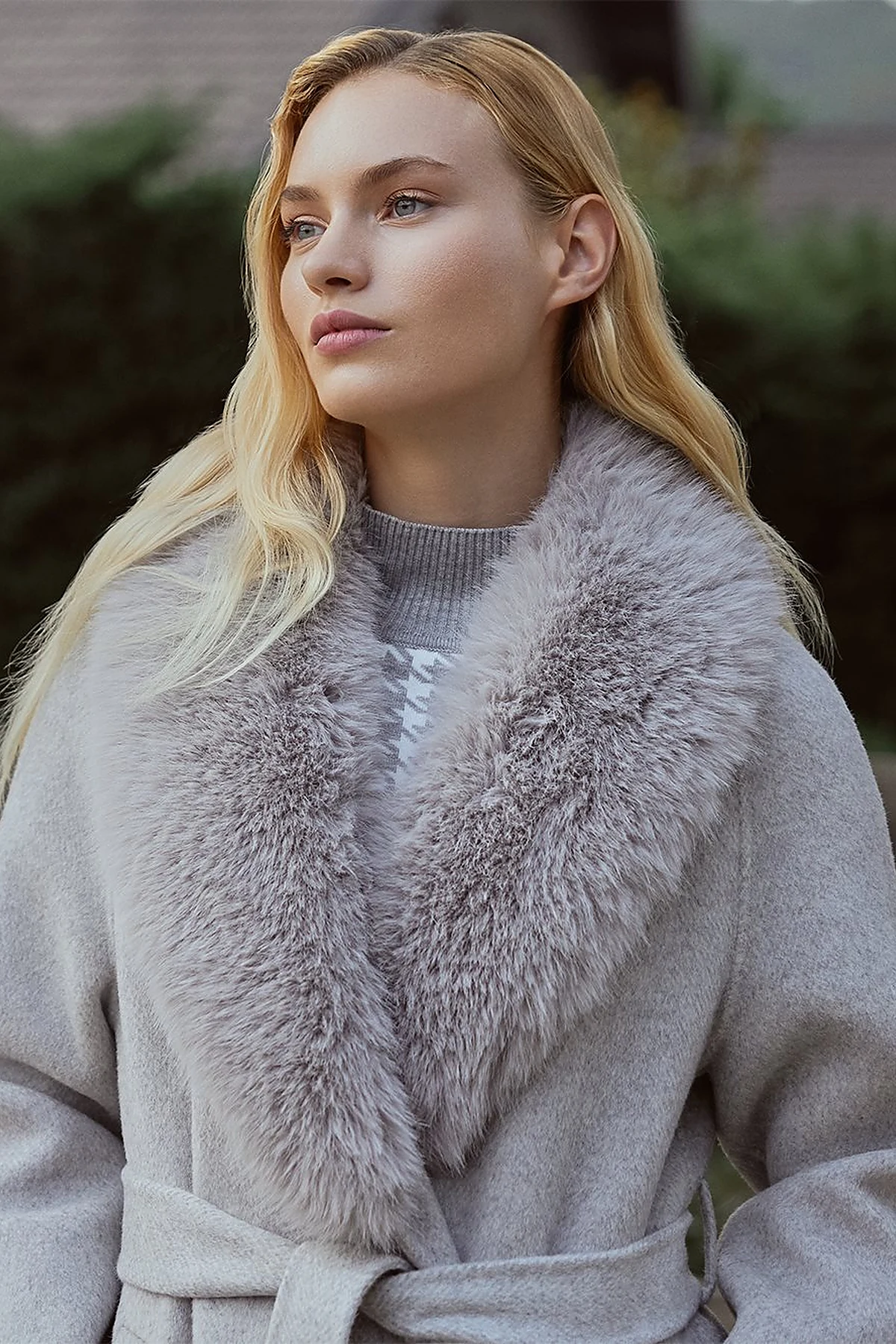 Premium Alpaca Wool Fur-Trimmed Herringbone Pattern Coat Grey