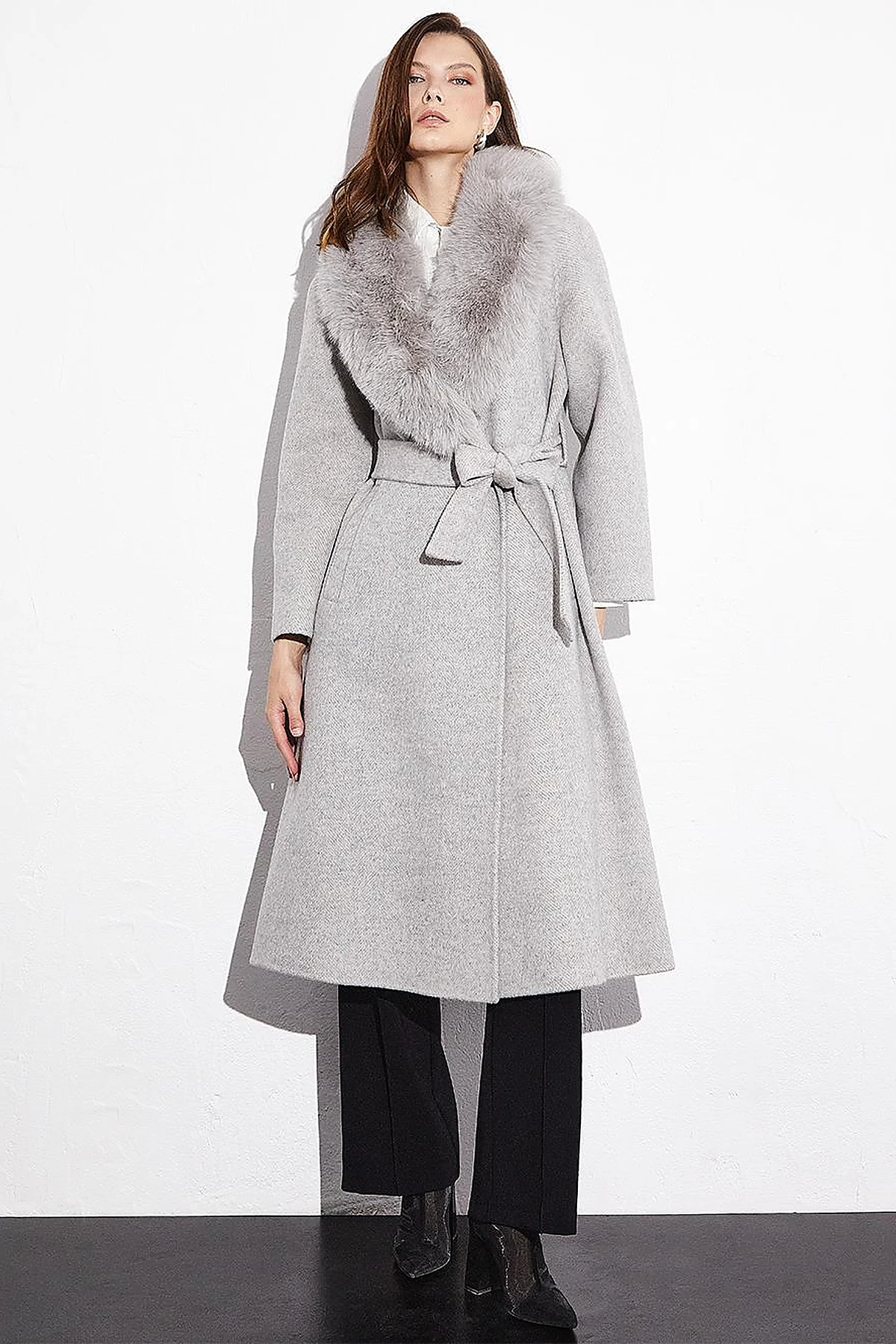 Premium Alpaca Wool Fur-Trimmed Herringbone Pattern Coat Grey