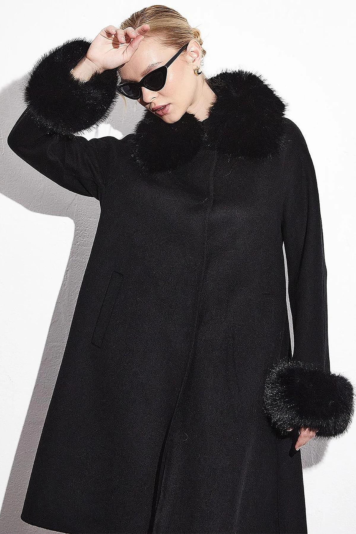 Premium Fur-Trimmed Coat Black