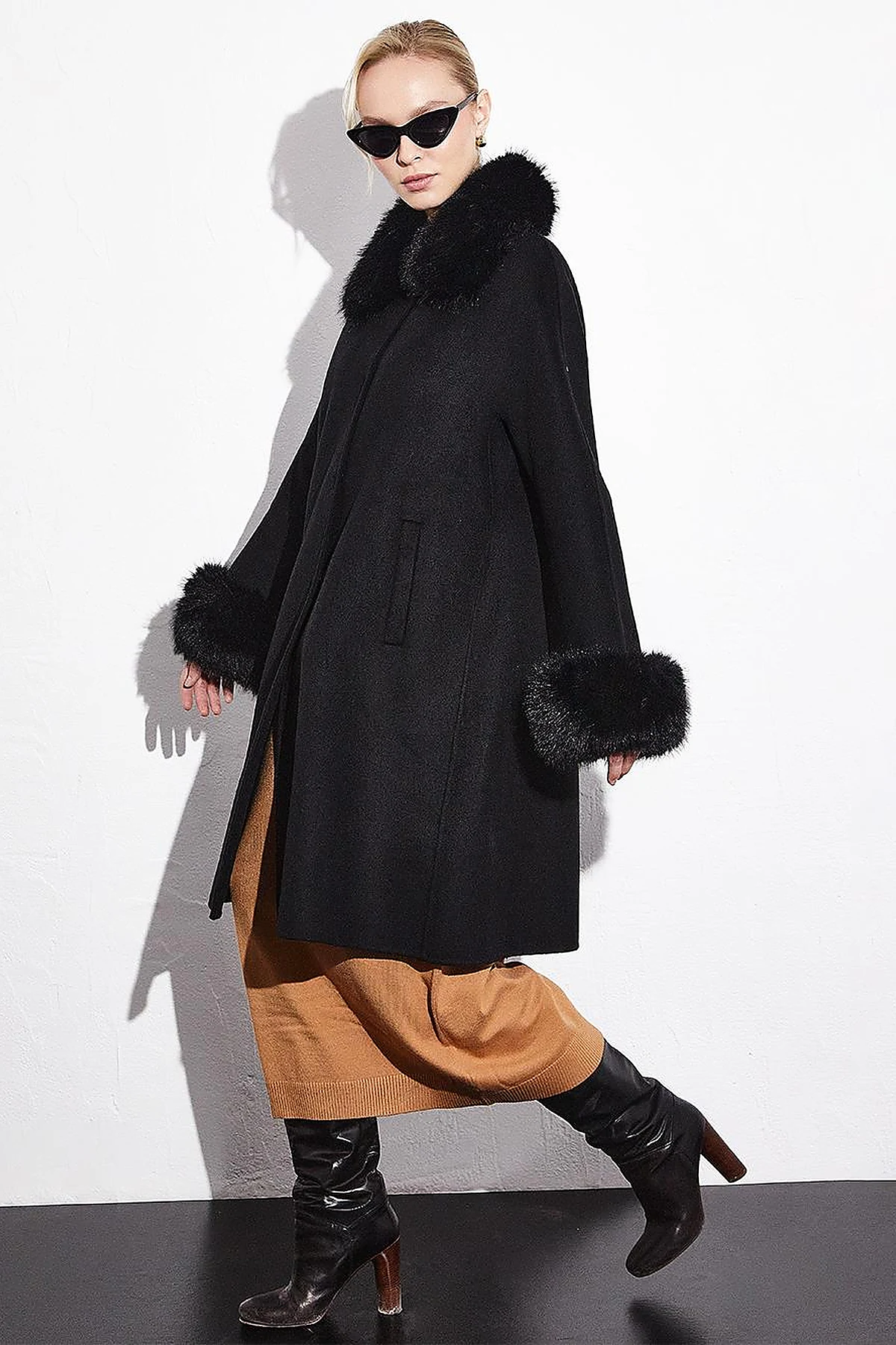 Premium Fur-Trimmed Coat Black