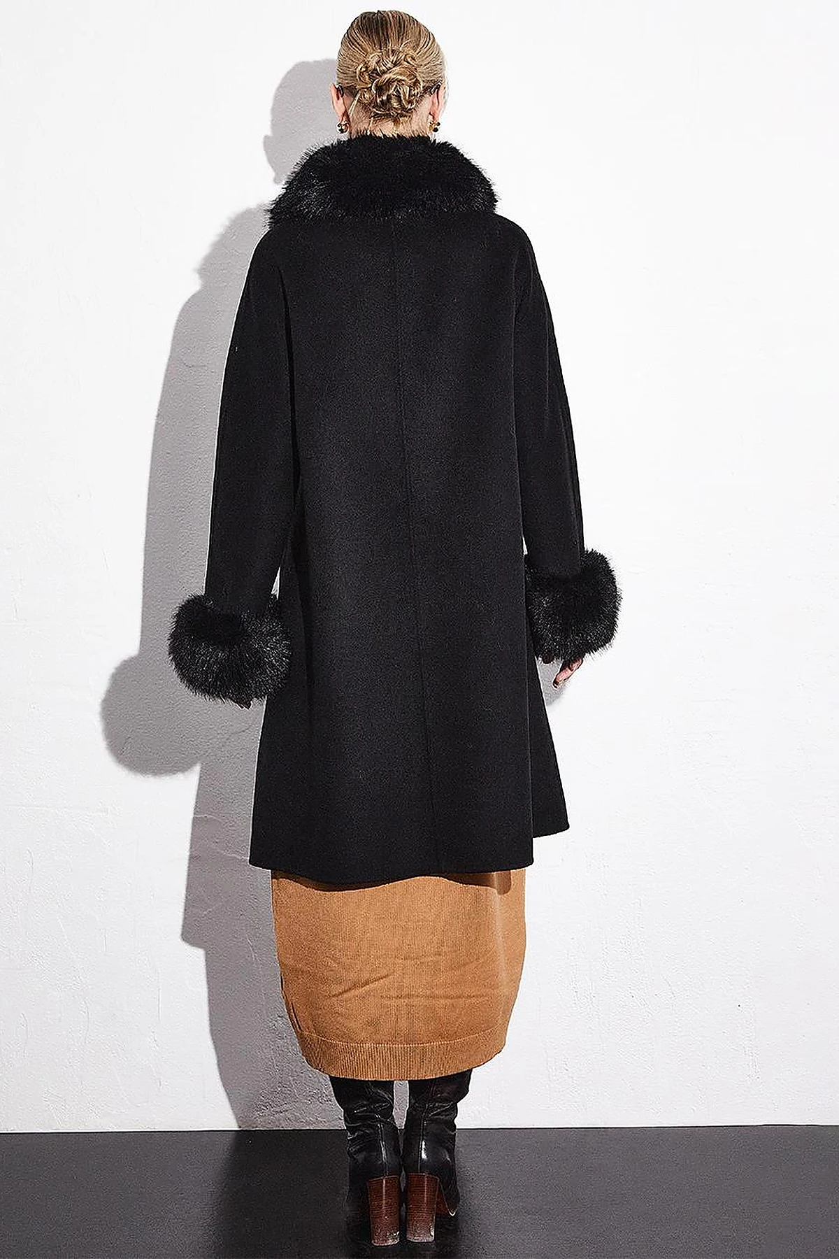 Premium Fur-Trimmed Coat Black