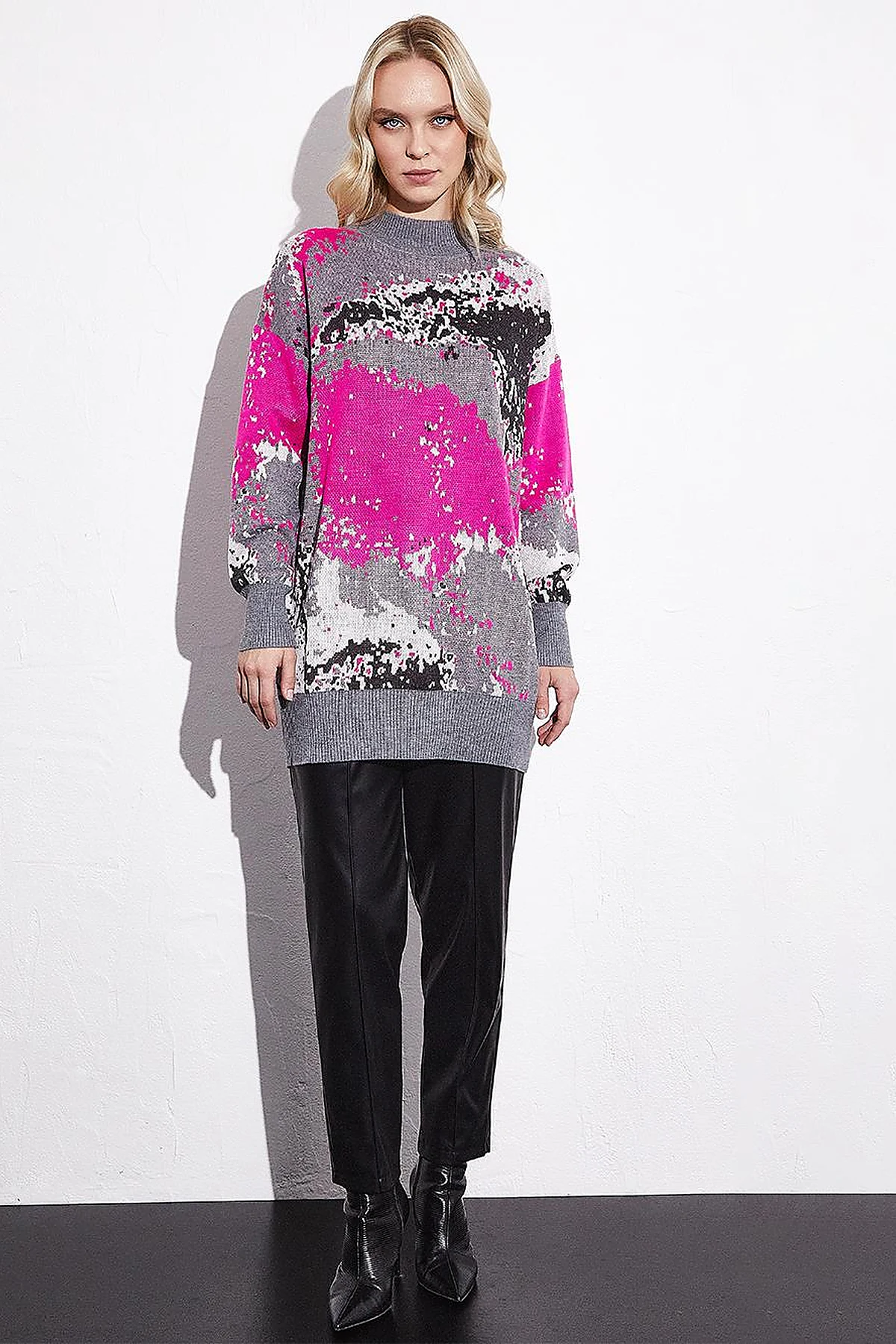 Exclusive Soyut Desen Triko Tunik  Gri