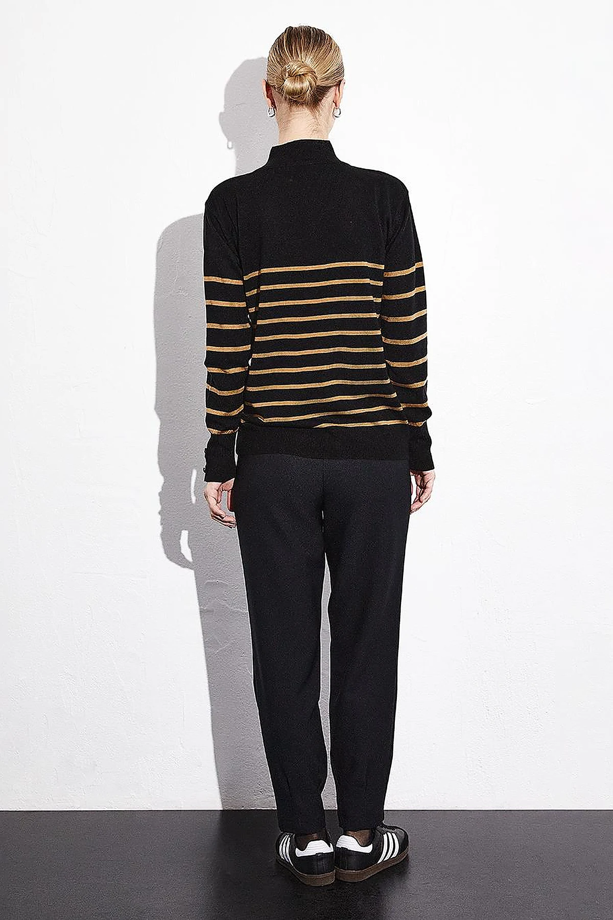 Turtleneck Striped Knitwear Sweater Black Beige
