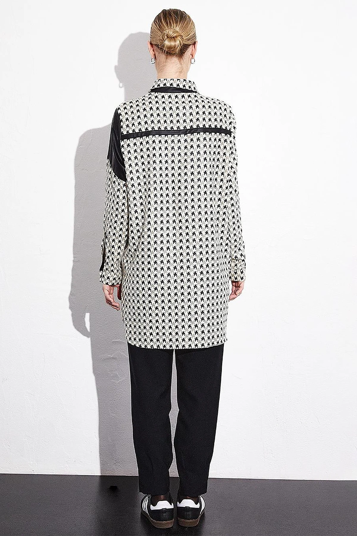 Garnished Goose Feet Pattern Tunic Cream