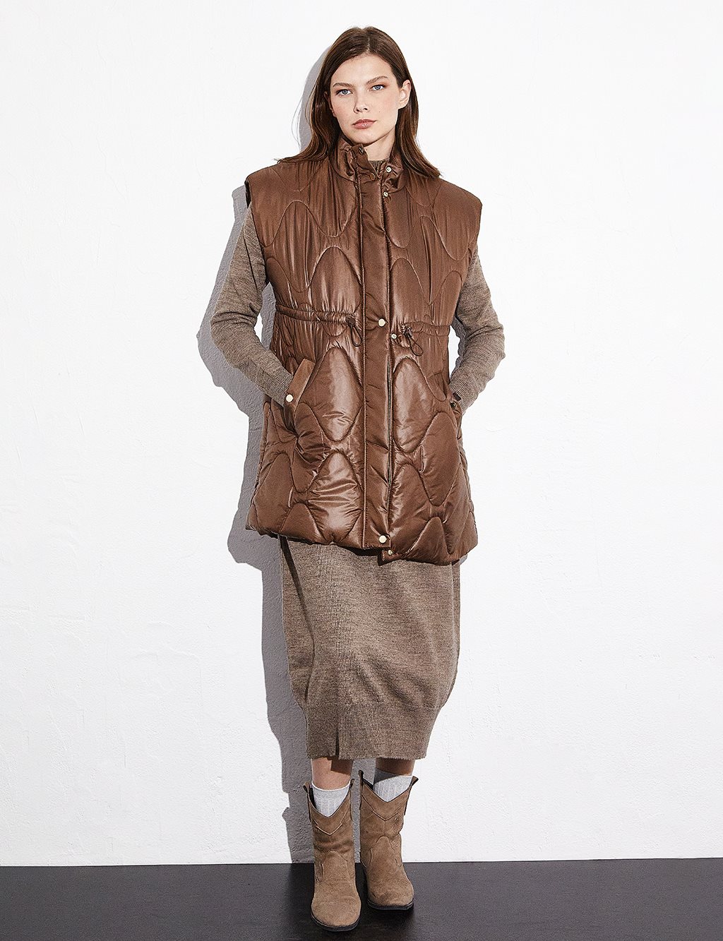 Shiny Look Gathered Waist High Collar Vest Brown