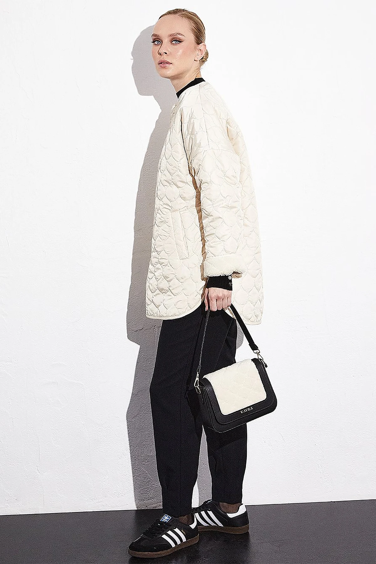 Houndstooth Patterned Square Form Bag Cream Black