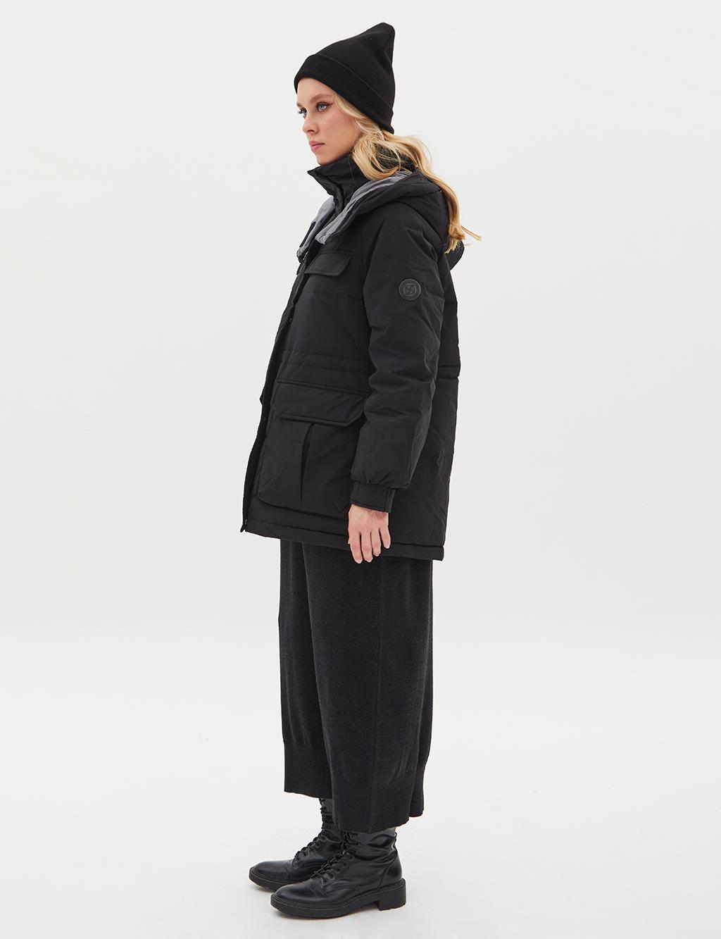 Pocket Detail Stand-up Collar Goose Feather Coat Black