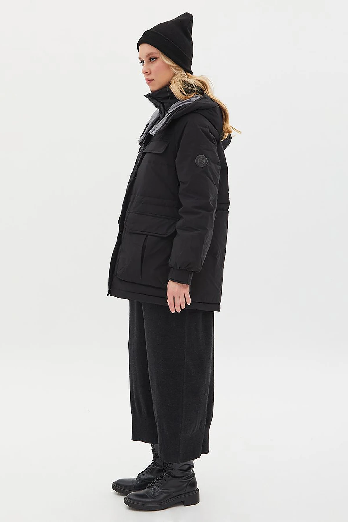 Pocket Detail Stand-up Collar Goose Feather Coat Black
