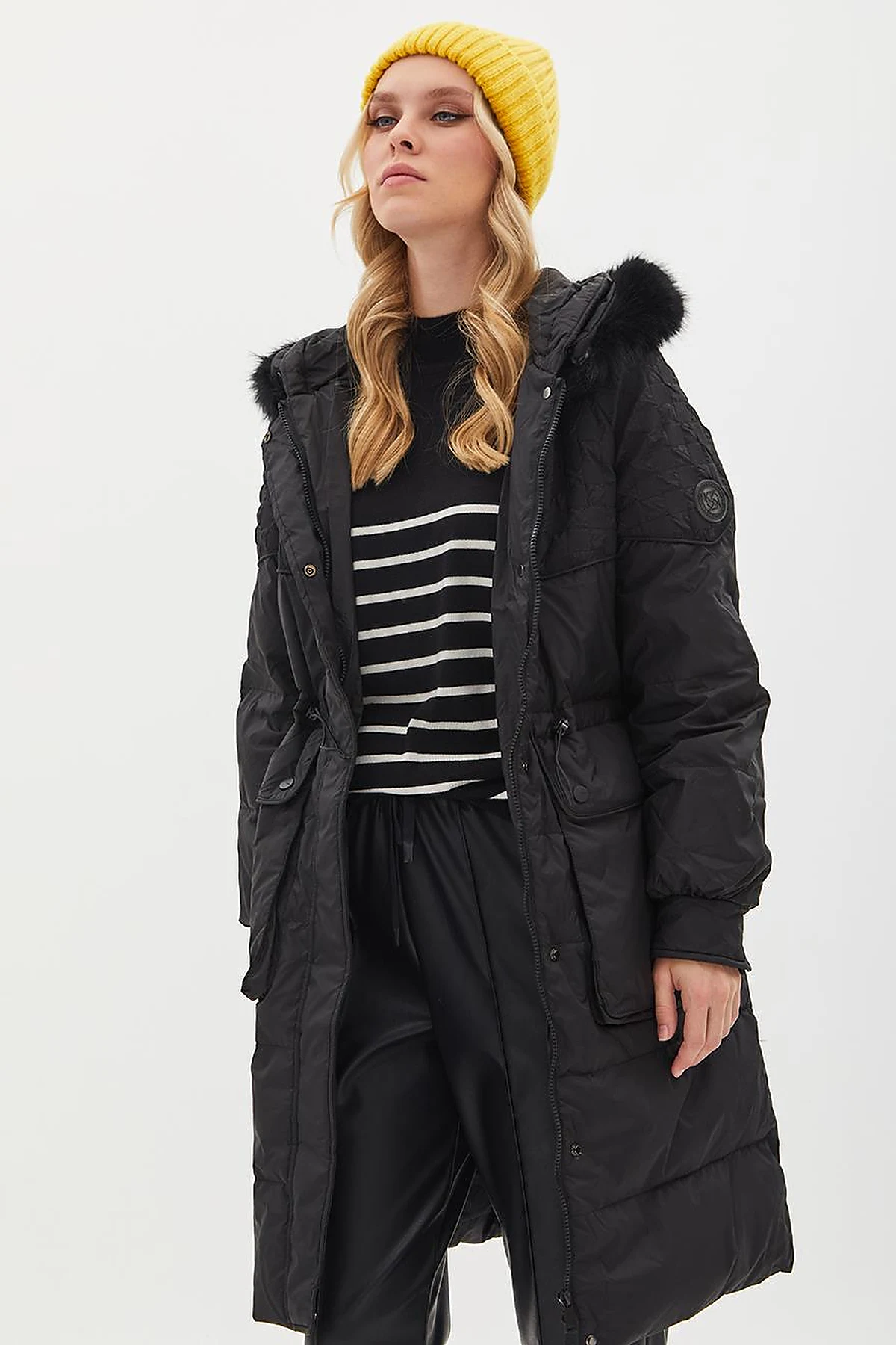 Faux Fur Fabric Garnished Goose Down Coat Black