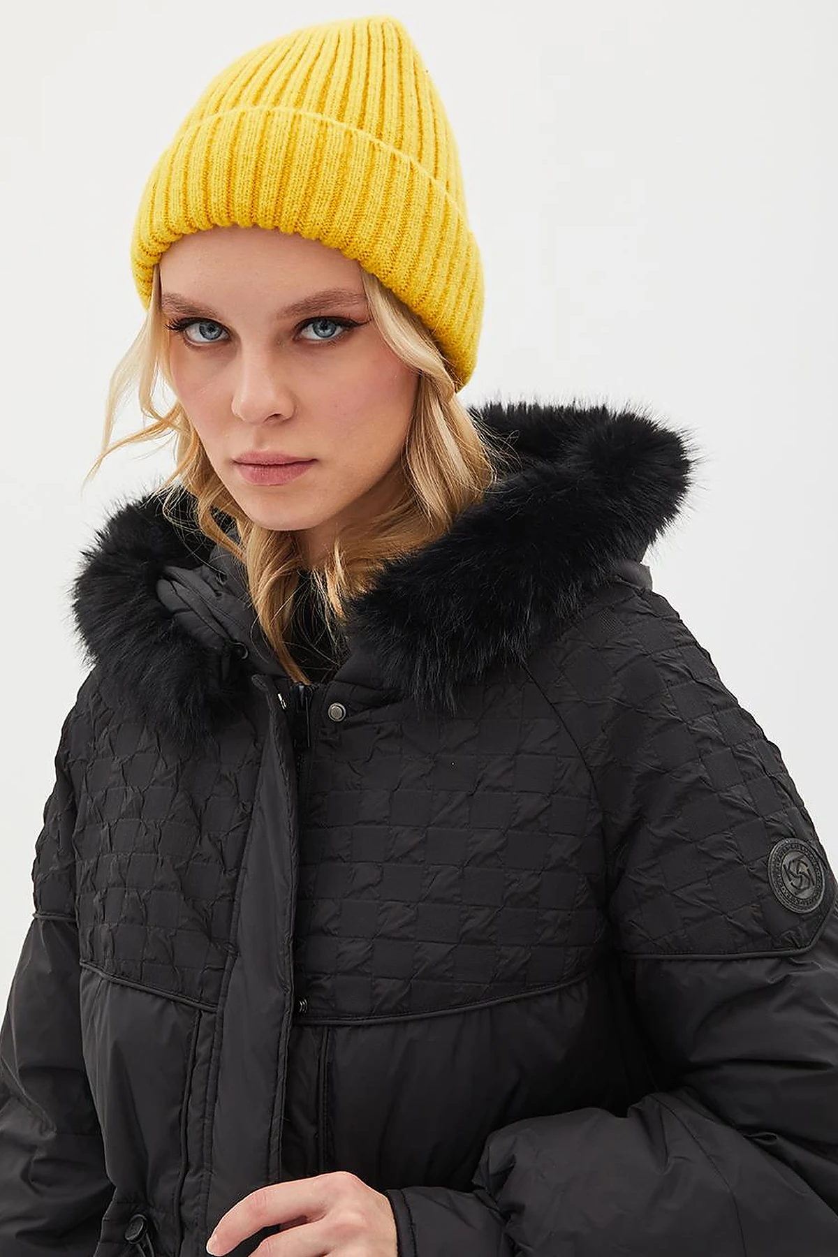 Faux Fur Fabric Garnished Goose Down Coat Black