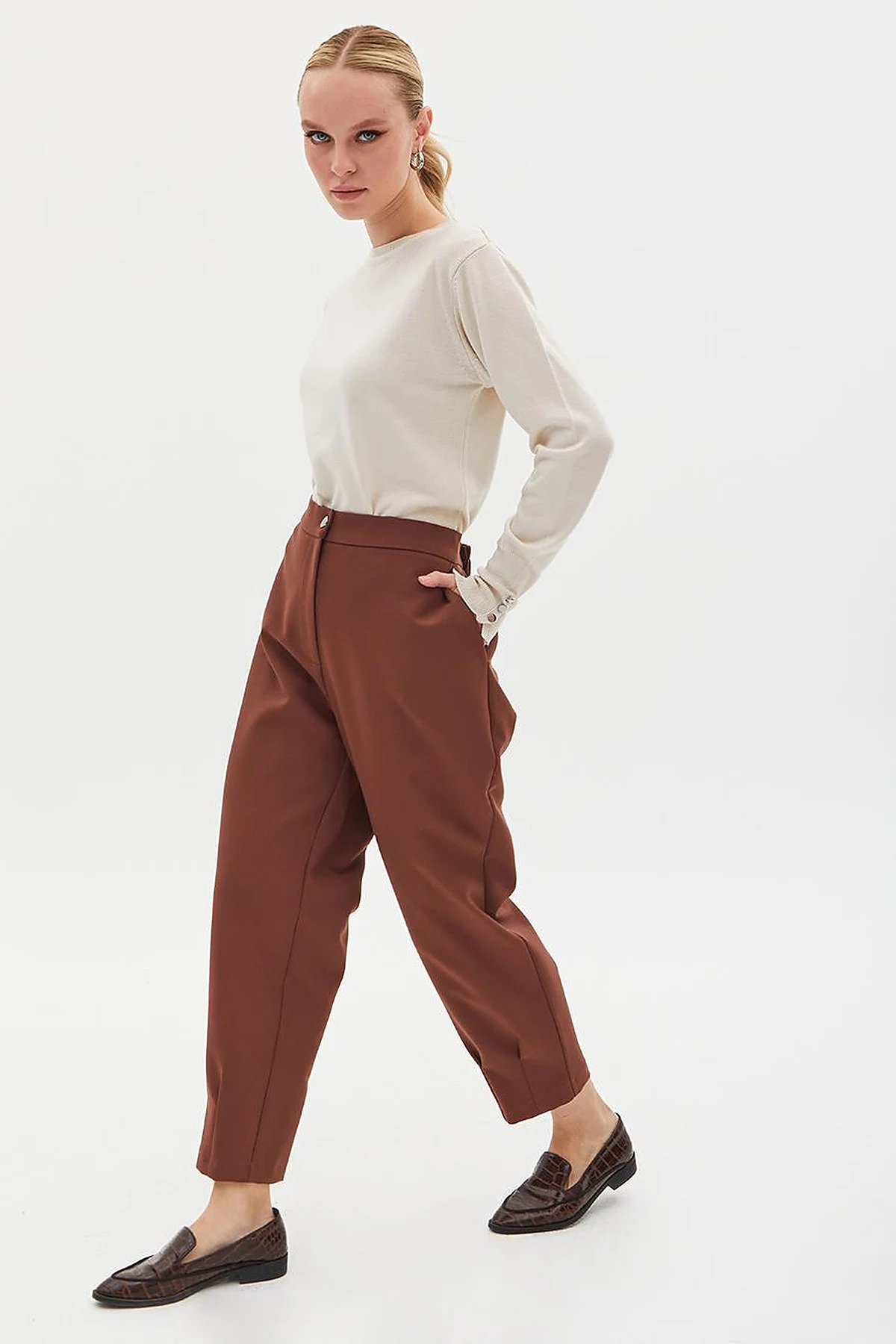 Pleated Leg Trousers Brown