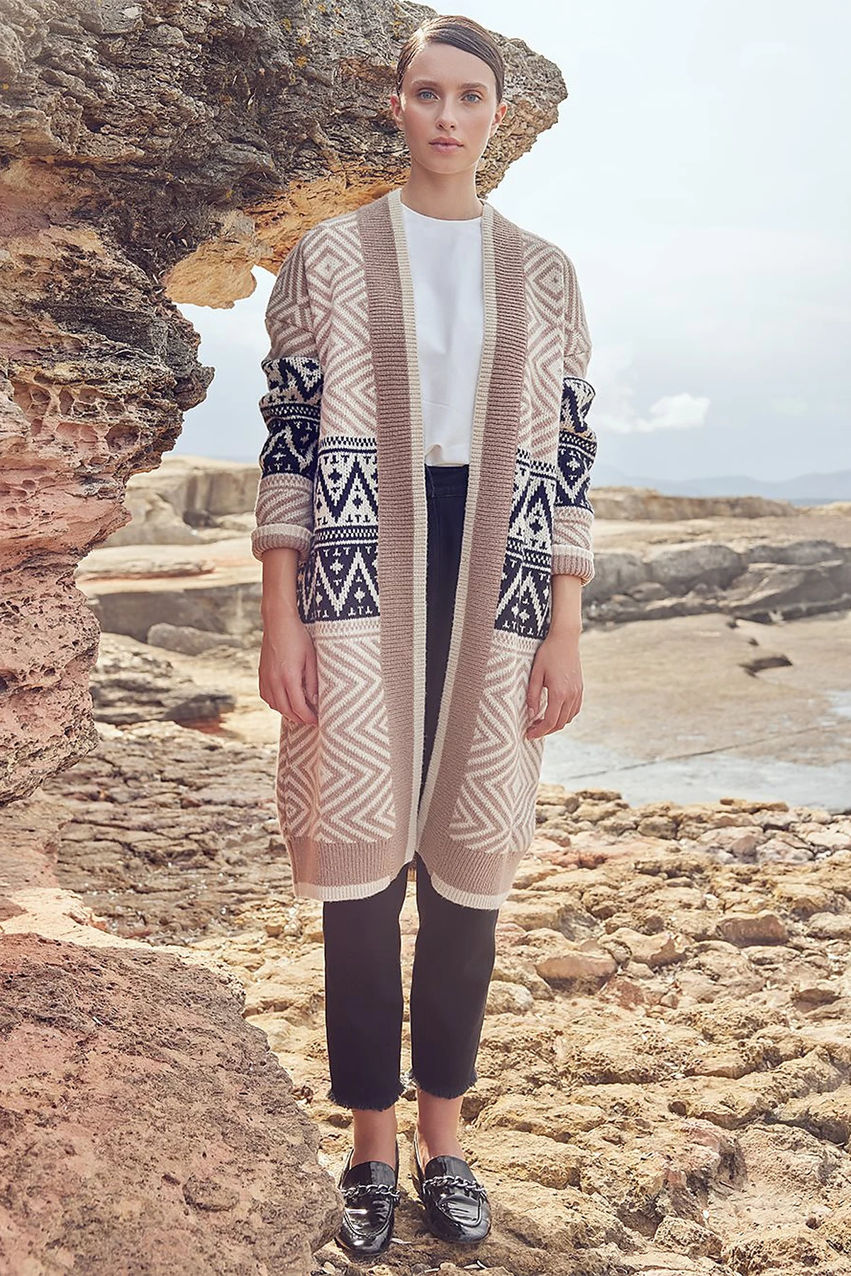 Exclusive Ethnic Patterned Knitwear Cardigan Beige