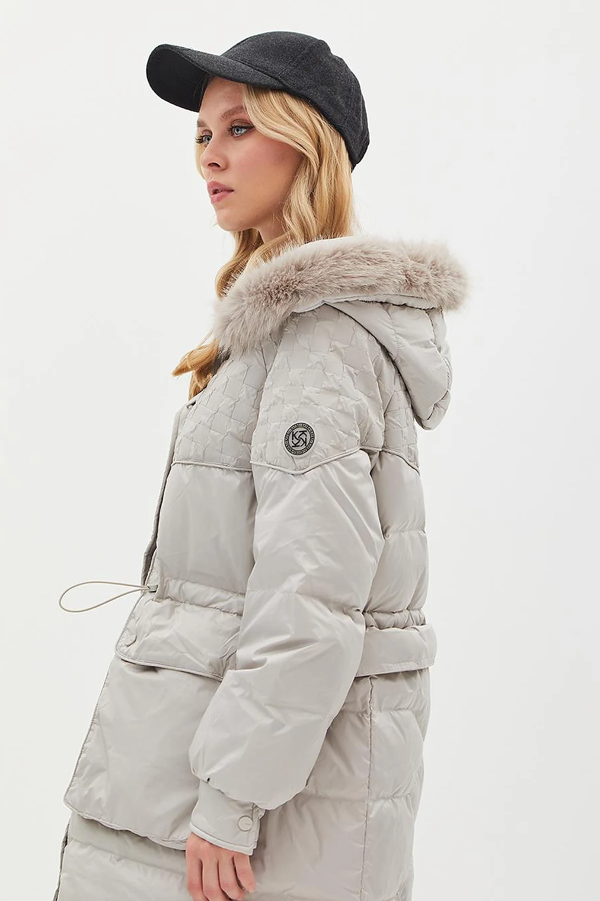 Faux Fur Fabric Garnished Goose Down Coat Light Gray