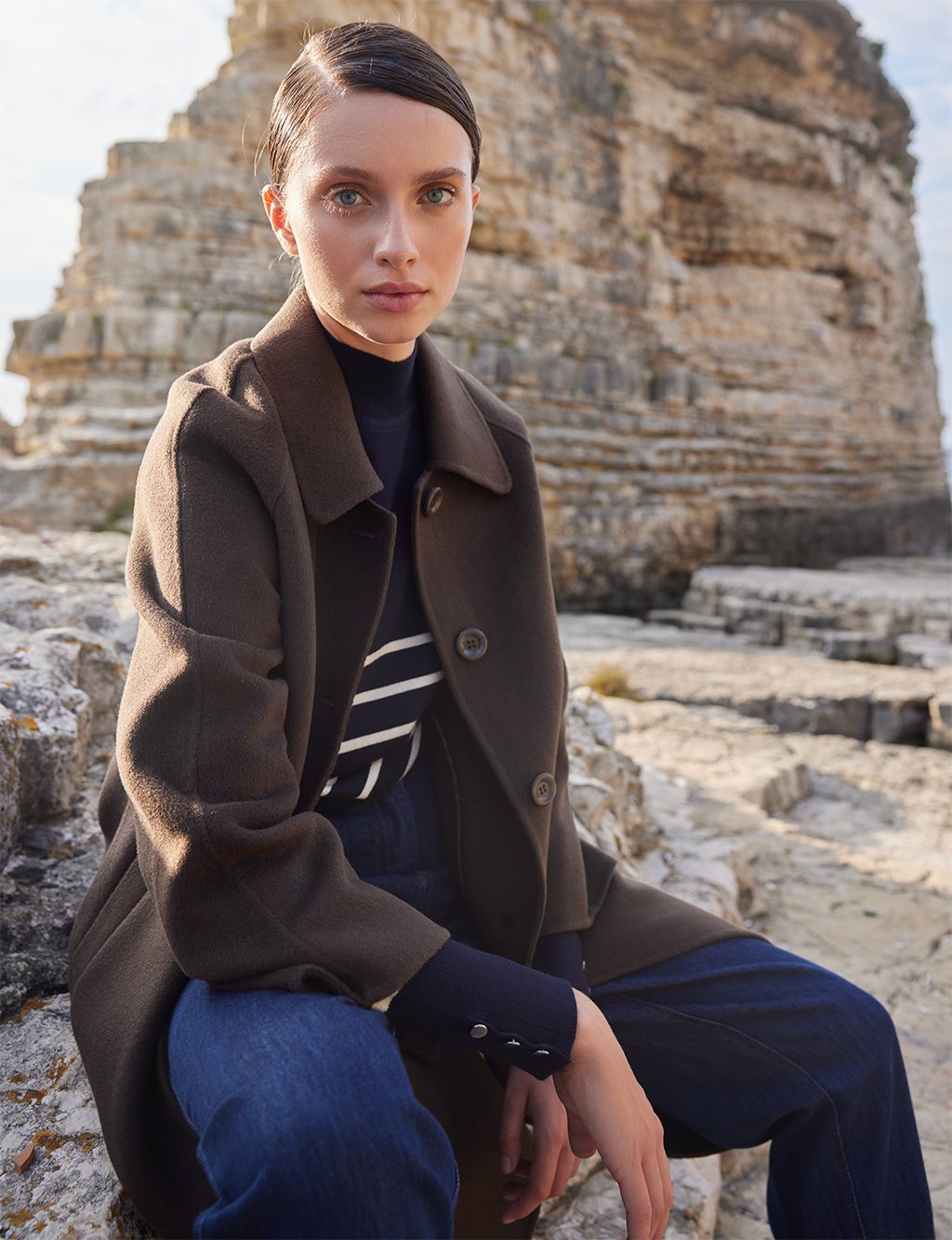 Premium Wool Buttoned Wide Collar Coat Dark Brown