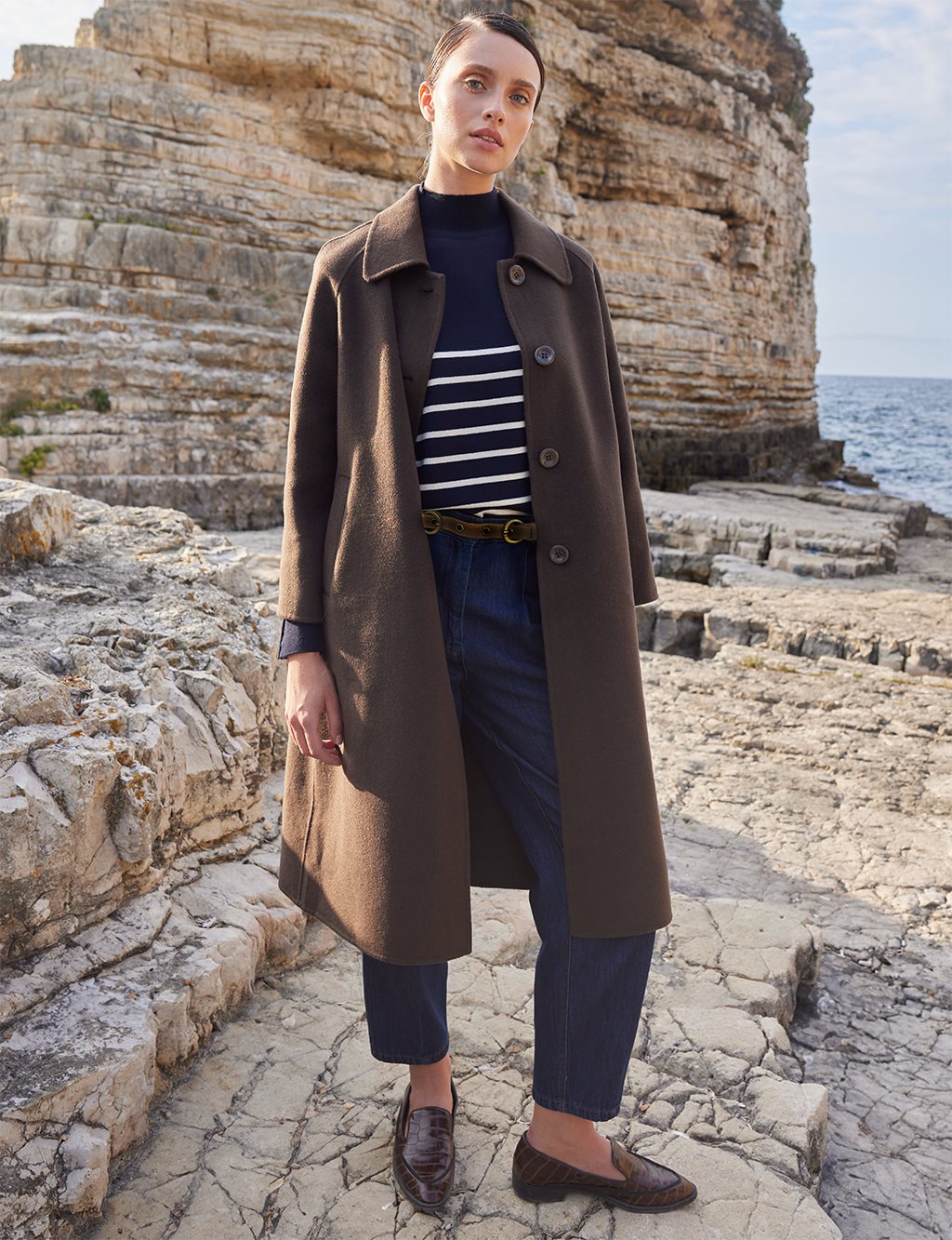 Premium Wool Buttoned Wide Collar Coat Dark Brown