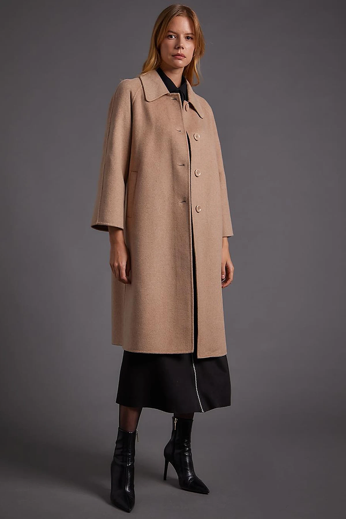 Premium Wool Buttoned Wide Collar Coat Beige