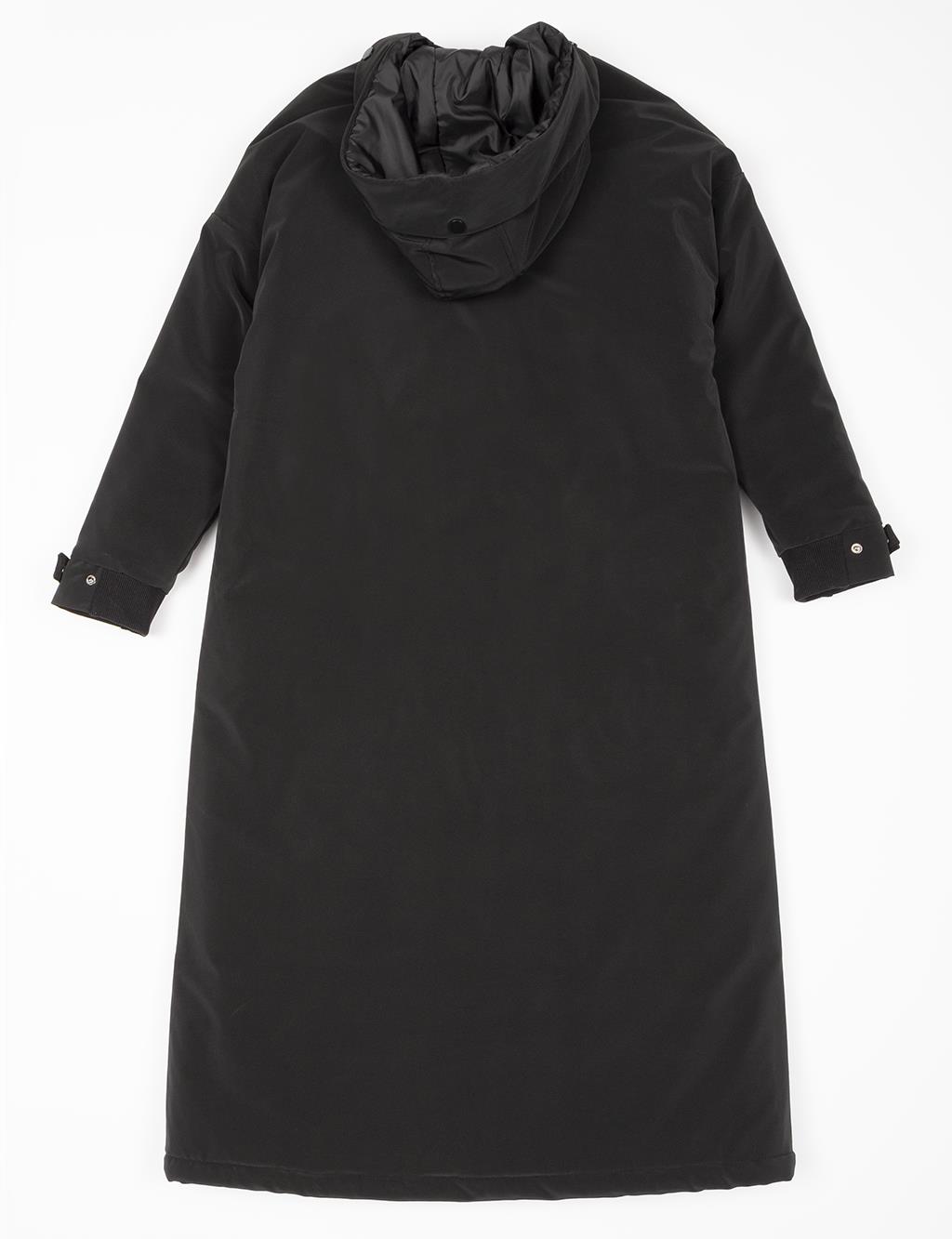 Hidden Paw Hooded Coat in Black