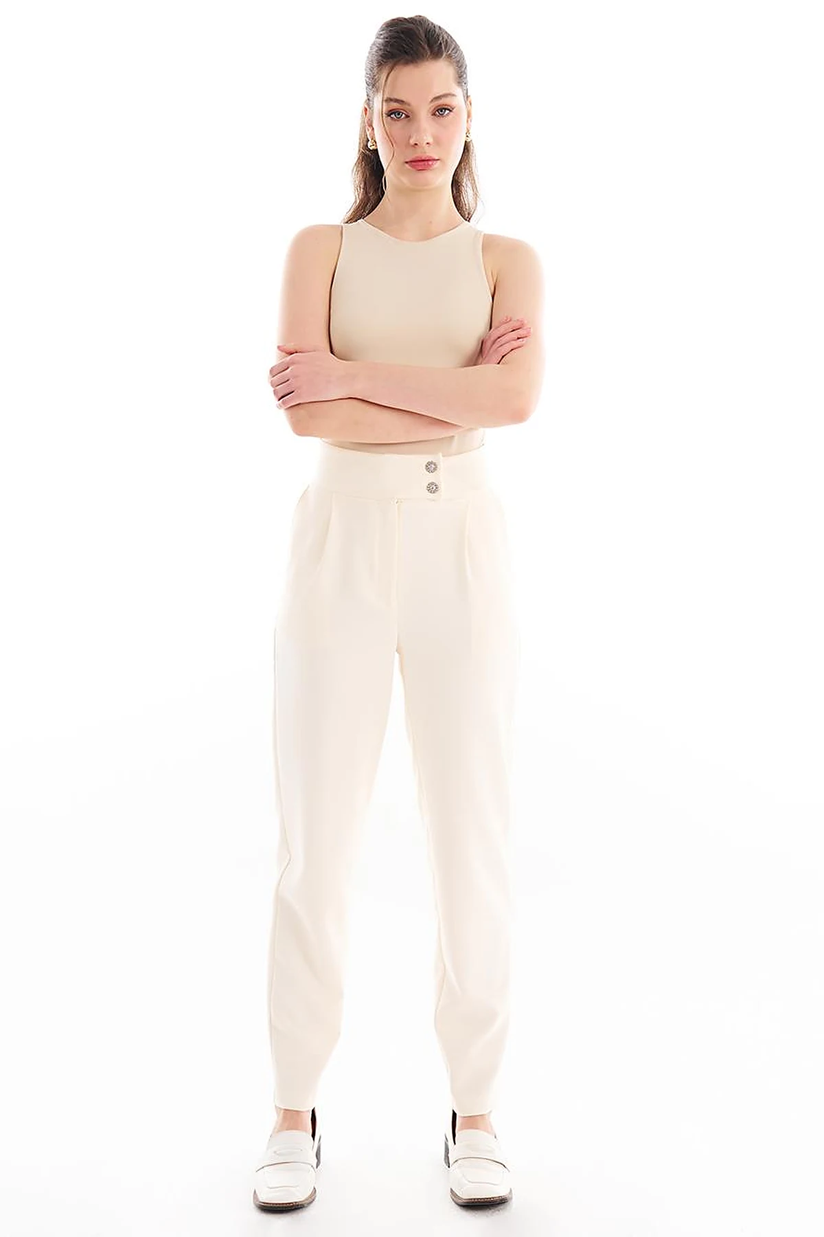 Double Button Carrot Pants Ecru