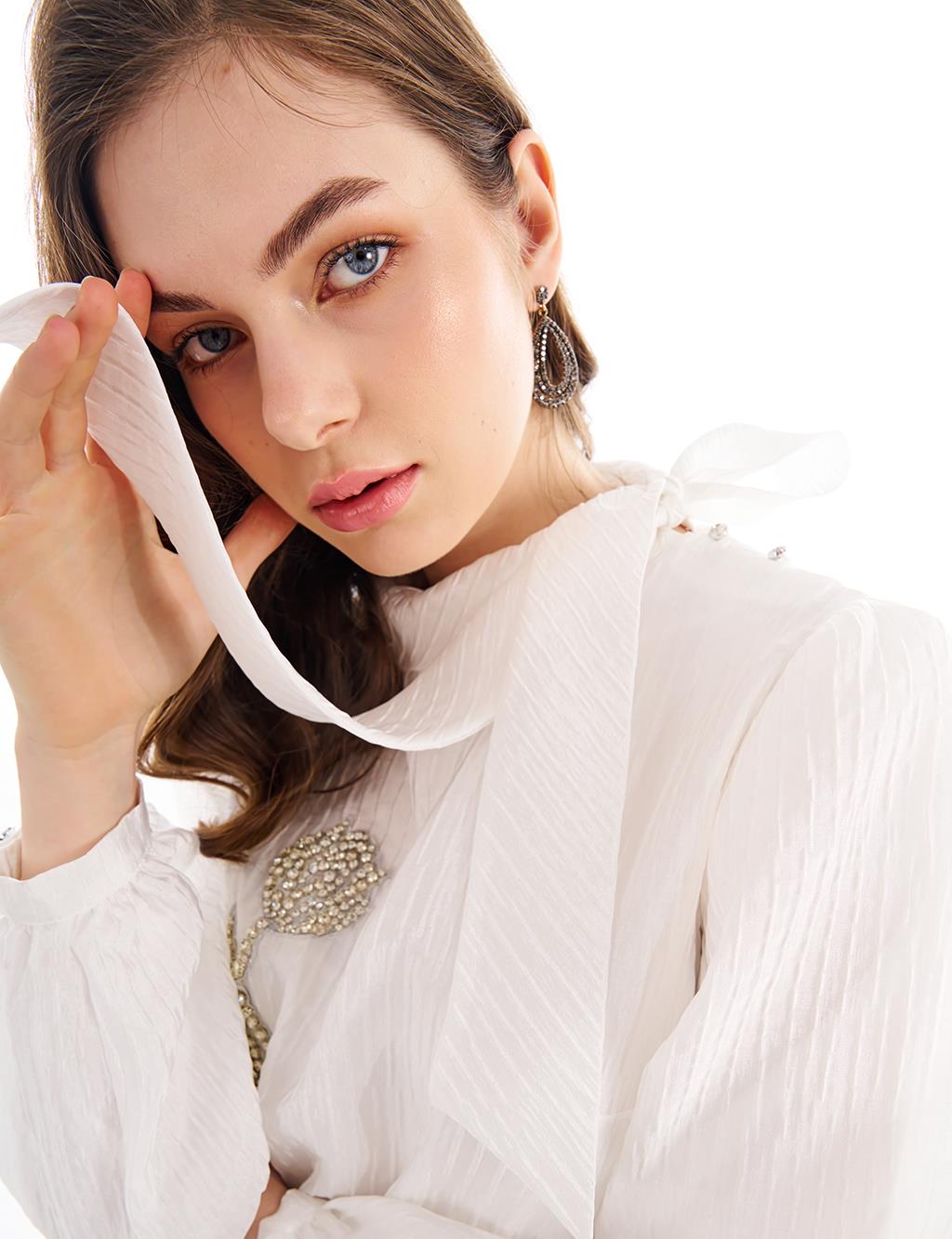 Shawl Collar Brooch Detailed Blouse Optical White