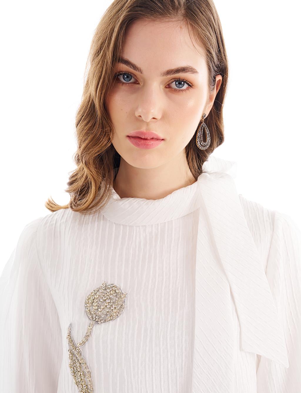 Shawl Collar Brooch Detailed Blouse Optical White