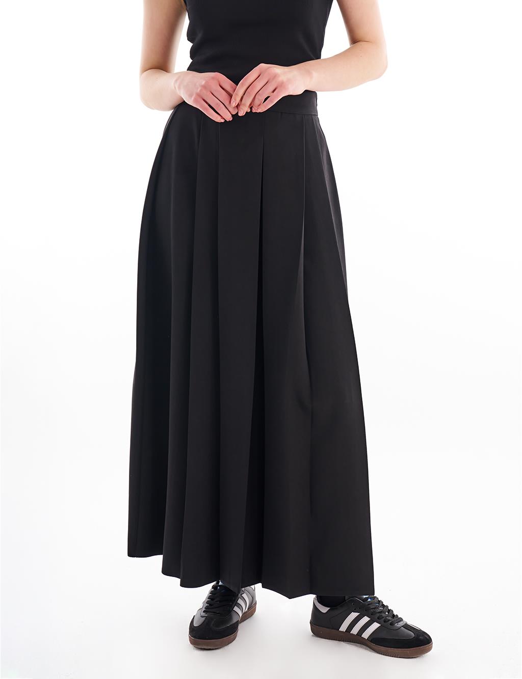 A-line Skirt in Black