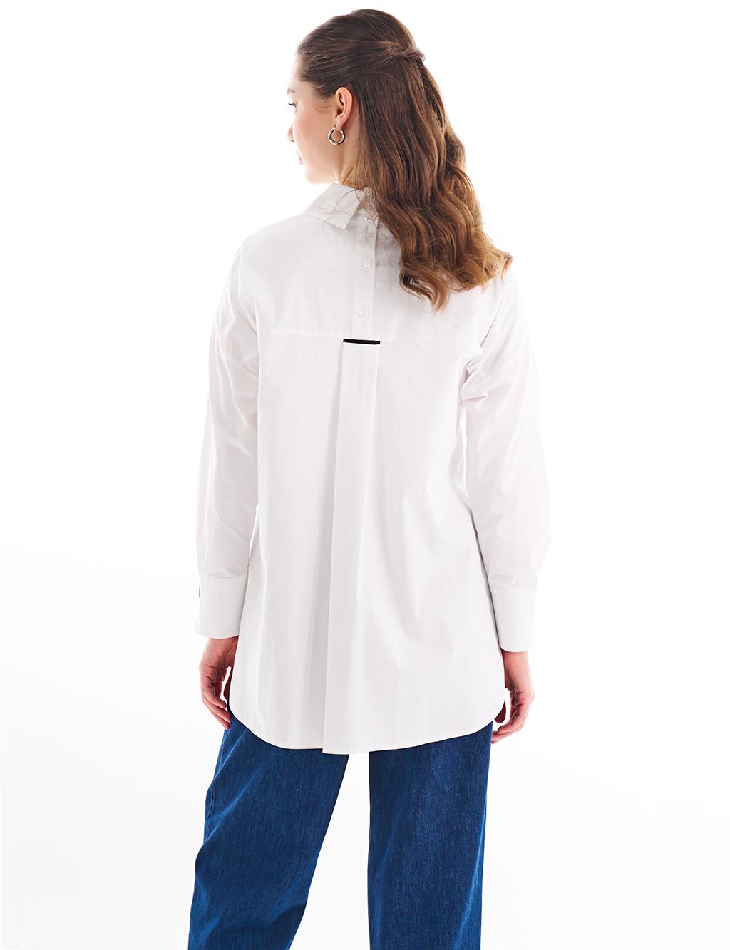 Aksesuar Detaylı Gömlek Yaka Tunik Optik Beyaz