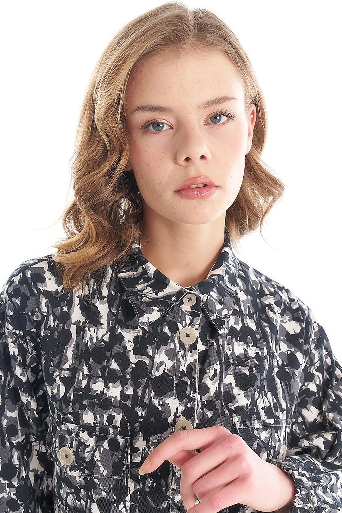 Tunic with Pocket Detail and Garnish in Black-Grey