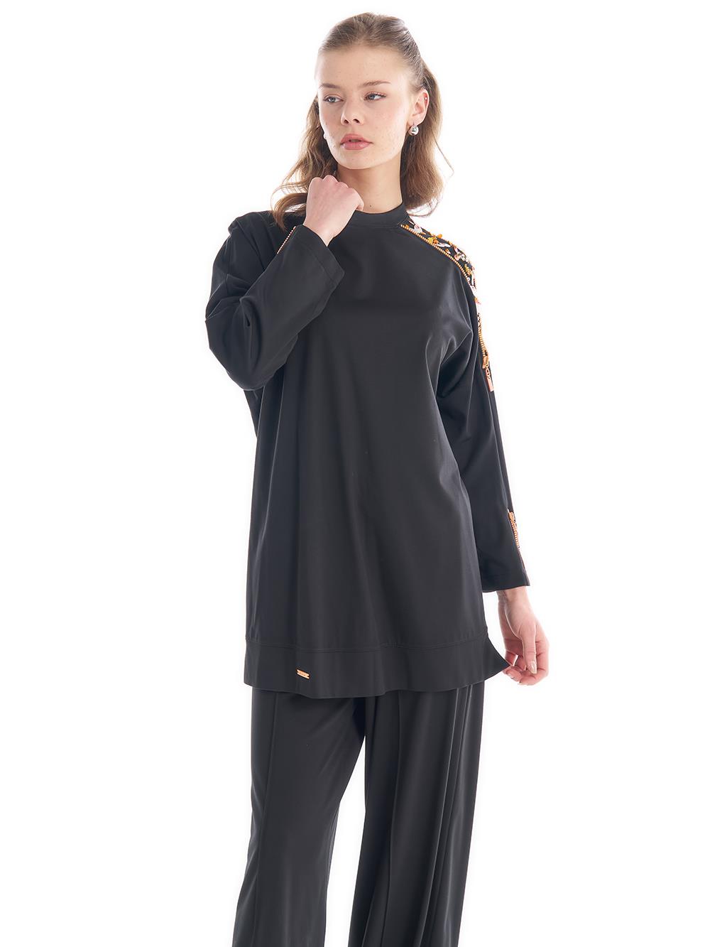 Shoulder-Embroidered Zero Collar Tunic Black