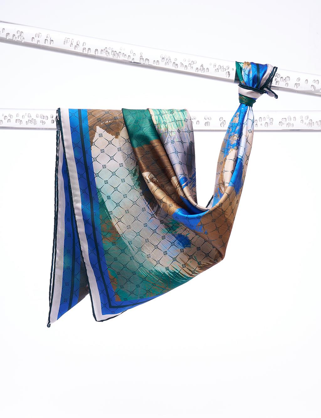 Abstract Pattern Scarf Laci-Camel