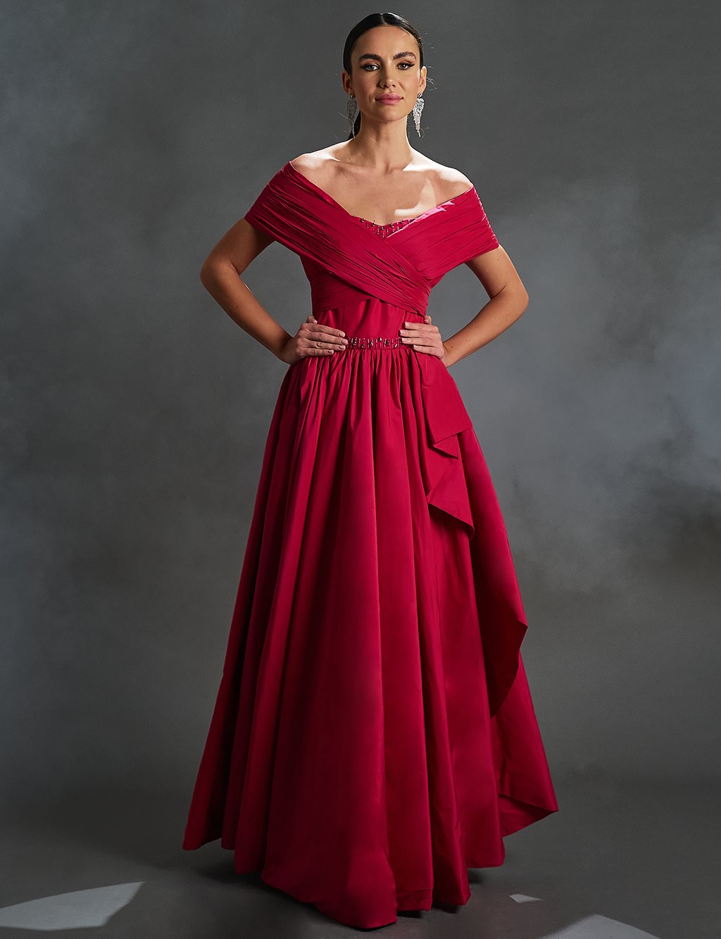 Düşük Omuz Taş İşlemeli Abiye Fuşya