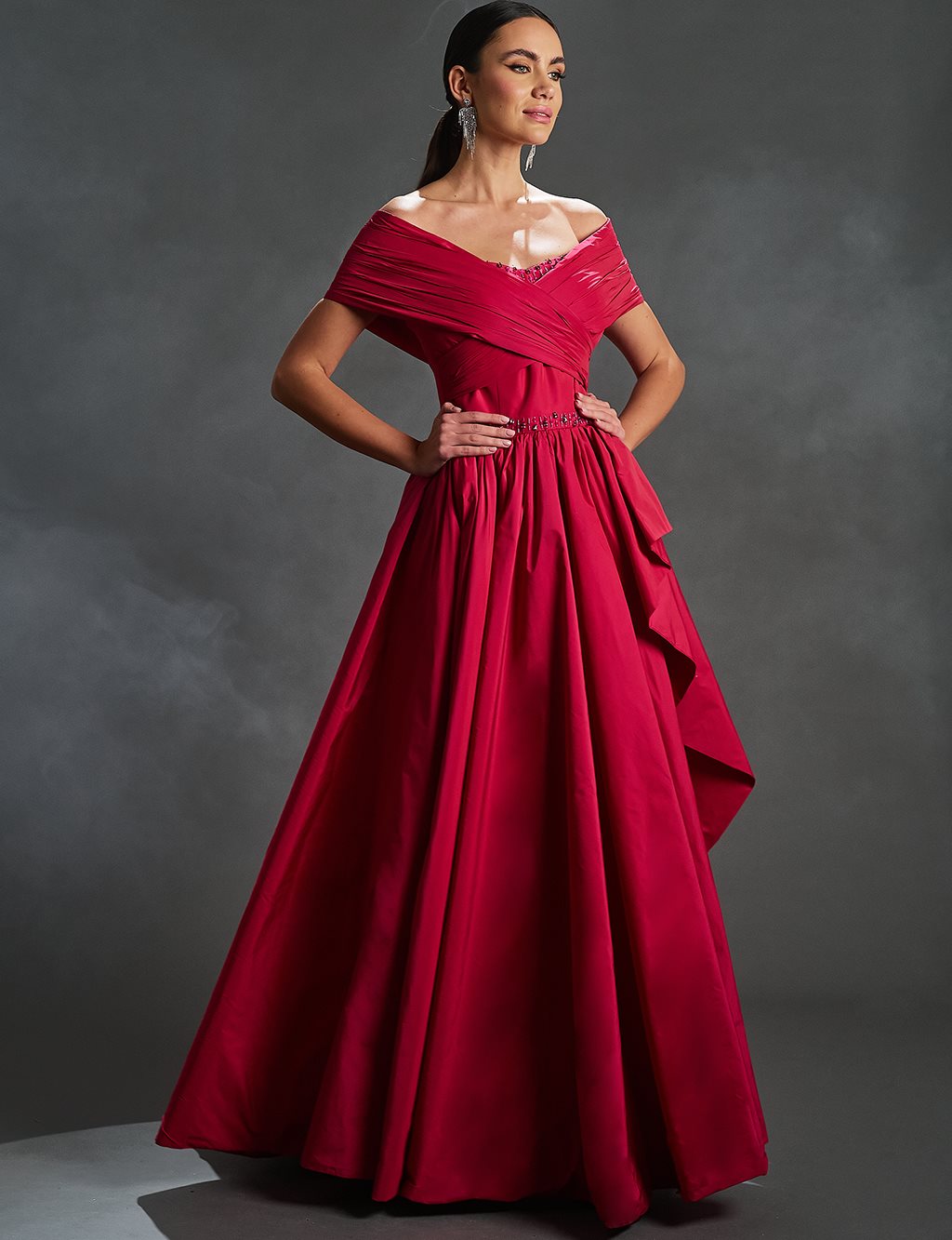 Düşük Omuz Taş İşlemeli Abiye Fuşya