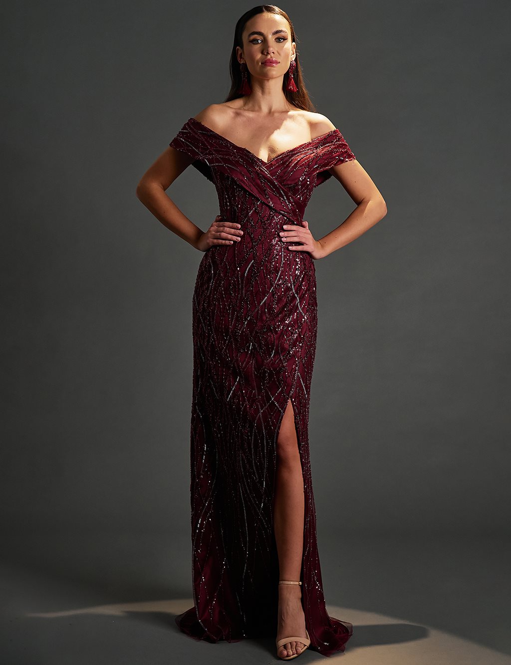 Removable Tulle Detailed Fish Form Evening Dress Claret Red