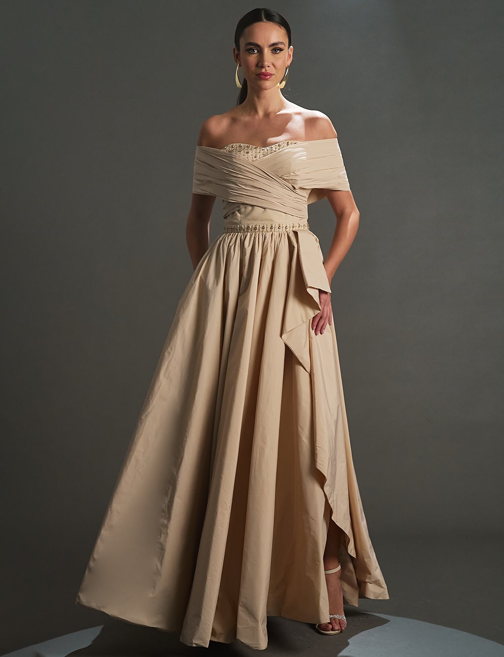 Düşük Omuz Taş İşlemeli Abiye Kum Beji