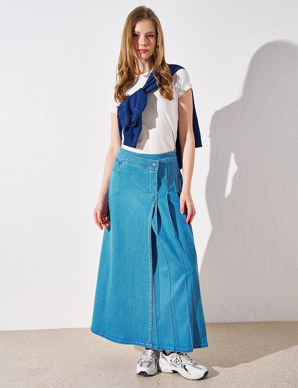 Cross Button Pleated Denim Skirt Blue