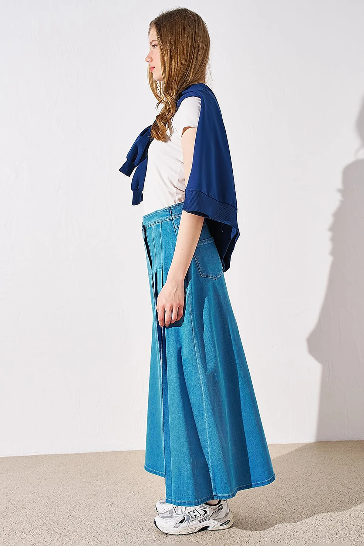 Cross Button Pleated Denim Skirt Blue